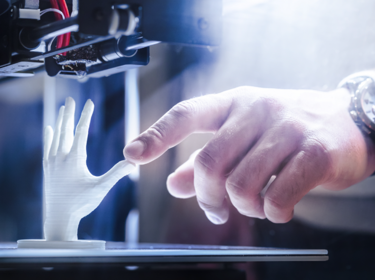 Digital skills for manufacturing include additive manufacturing knowledge.